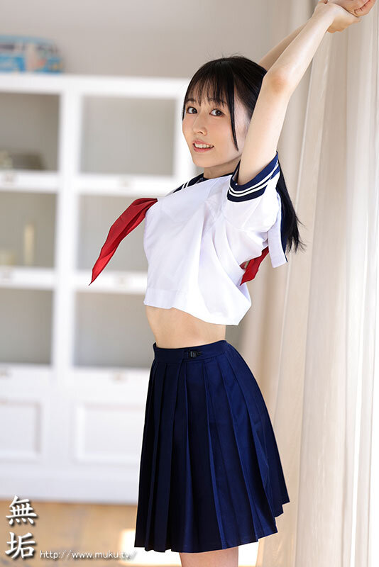 新人 透明感抜群の制服美少女 透き通るような白い肌、敏感なおっぱい、キュっと引き締まったウエスト。完璧すぎる無垢少女 風美ありあ AVデビュー サンプル 1
