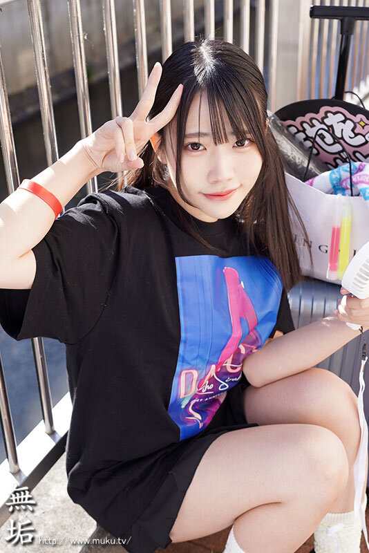 自分、地下アイドルの’女オタ’オタしてます。 ただの女友達と一線を越えてしまった日。 ～推してるアイドルよりも、身近な同担女ともだちの方にハマっていた～ サンプル 1
