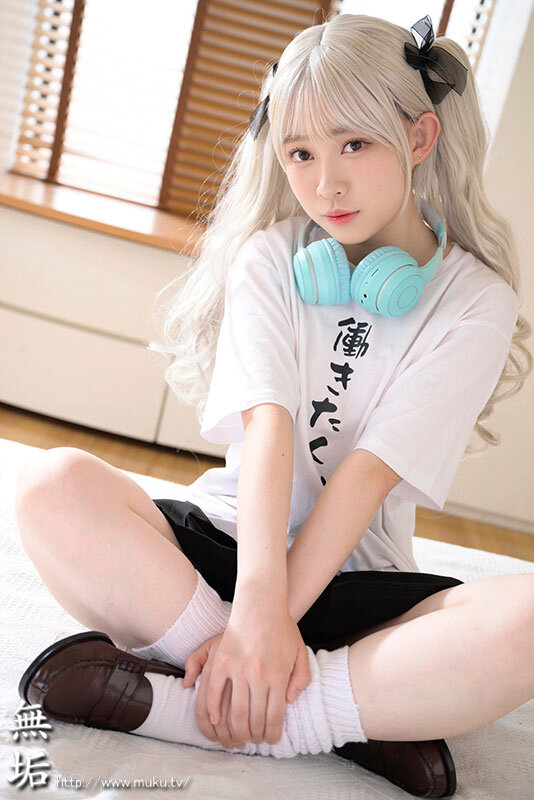 オジサンに没頭する発情コスプレイヤー 清楚で引きこもりな宅コス少女と敏感・お漏らし・変態着衣性交 6SEX 七瀬ほのか サンプル 1