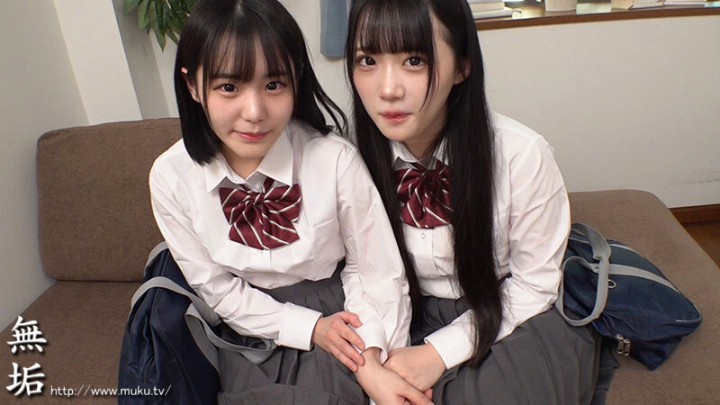 一度でいいから挟まりたい。仲良し美少女2人の真ん中に。 百合の間に挟まりオジサン参上。友達同士で初めてのレズ3P。（MUKD-565） サンプル 1