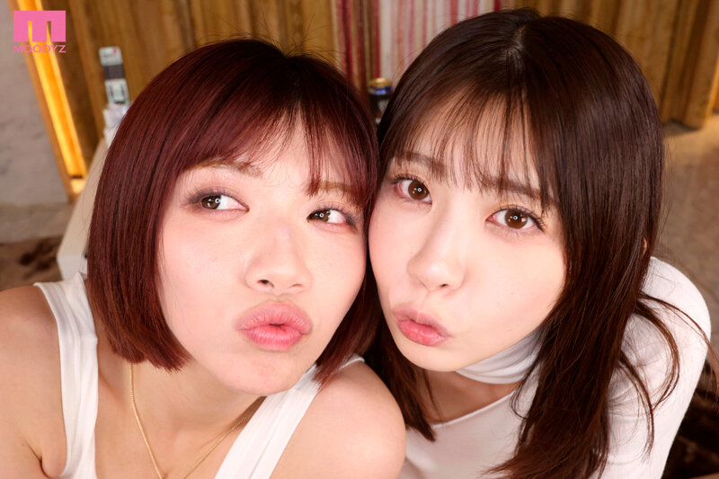 【VR】最強ガチ親友‘ぞのぶき’コンビのVlog撮影に同行したら…飲んで、はしゃいで、歌って、エロがって自由奔放 Happy Foxy Days！ 石原希望 葵いぶき サンプル 7