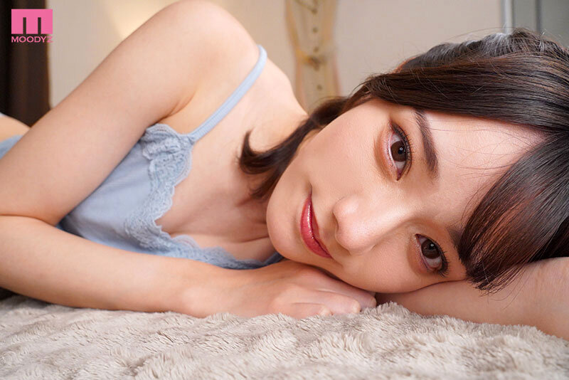 【VR】【ベロキス顔面特化VR】久しぶりに会った従姉妹の玲奈ちゃんがビビるほど大人っぽく綺麗で圧倒されたが、 お酒が入ったらまさかのキス魔。バグった距離感で僕を襲い最高顔面ビジュに見つめられながらイカされた幸せ射精！ 宮下玲奈 サンプル 10