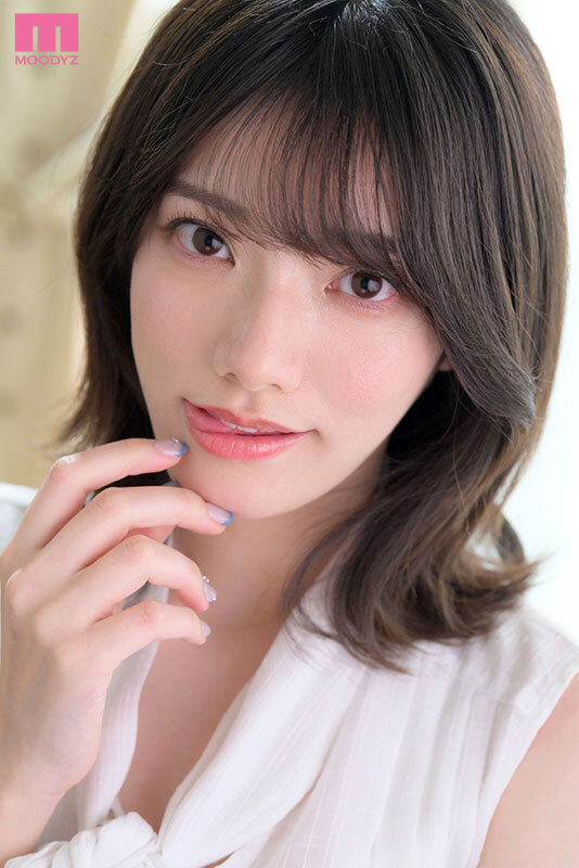 【VR】【ベロキス顔面特化VR】久しぶりに会った従姉妹の玲奈ちゃんがビビるほど大人っぽく綺麗で圧倒されたが、 お酒が入ったらまさかのキス魔。バグった距離感で僕を襲い最高顔面ビジュに見つめられながらイカされた幸せ射精！ 宮下玲奈 サンプル 2