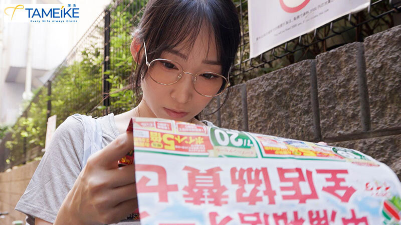 筋肉バリキレ！性欲異常！男の汗と精子の匂いでドスケベ覚醒する肉食妻のエグい程下品な汗だくち○ぽトレーニング 蓮実クレア サンプル 1