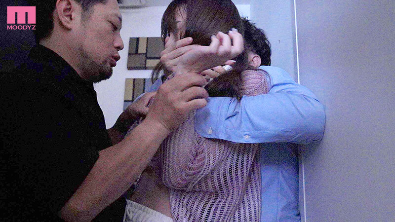 あの子は誰だ。 ネット動画とSNSでバズった可愛いあのJDの自宅の住所を特定して待ち伏せ追跡追い詰めレ×プ 宮下玲奈 サンプル 2