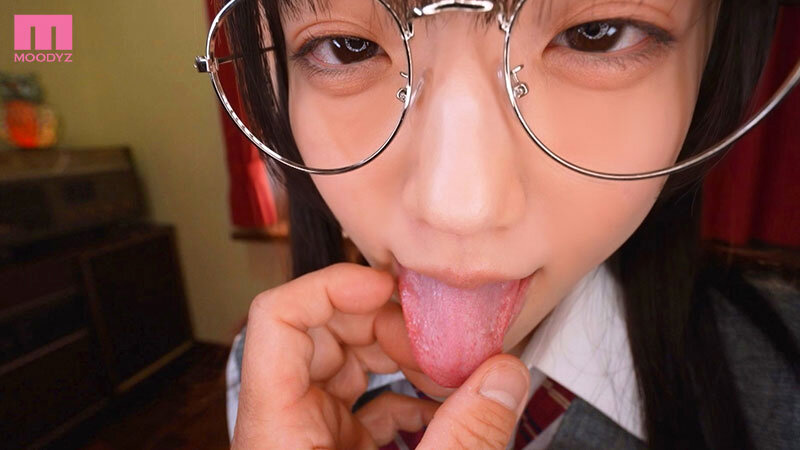 「ごめんなさいイキますぅ…ッ！」風紀係の地味メガネ制服娘は痙攣アへ声を濃厚オヤジにベロチュウで塞がれ何度も何度も中出し！ 輝星きら サンプル 1