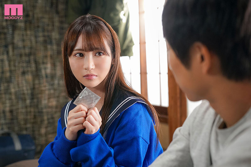 両親が旅行で不在中に幼馴染がやってきて「初めて彼氏ができたんだけど一回だけセックスの練習してくれない？」と コンドーム一個持ってきてお願いされた。一回だけと言ってたハズがチ○ポの快感に目覚めすぎてゴム無しで三日三晩中出しセックスしまくった 小野六花 サンプル 1
