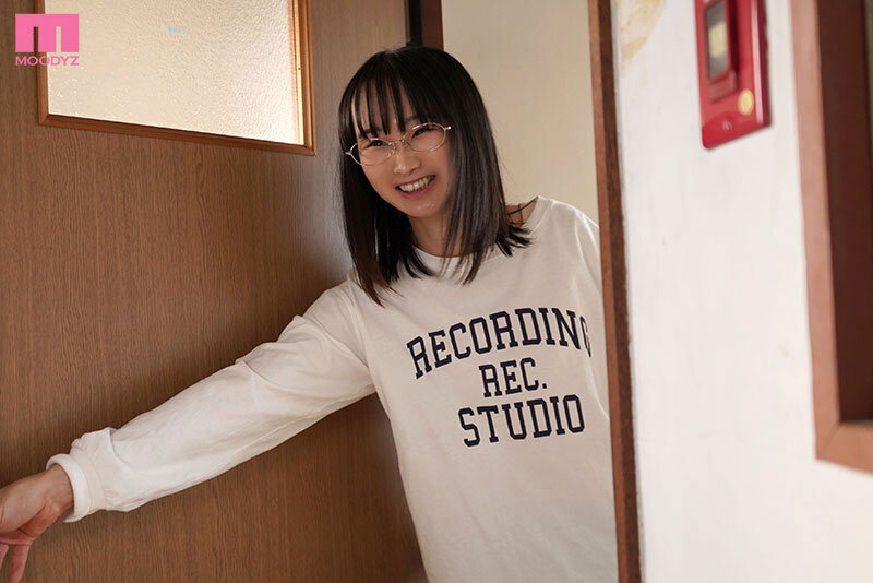 脱いだら美乳Fカップ ウエスト52センチ、厳格な家庭で育ったお嬢様はめちゃくちゃに犯●れたい。性欲大解放ドM覚醒デビュー 清乃みより サンプル 1