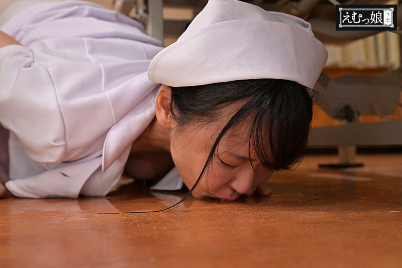 飲尿！喉奥！肛門！患者全員14リットルの異常おしっこ全部飲み干す3穴検尿ナース 池内遥 サンプル 2
