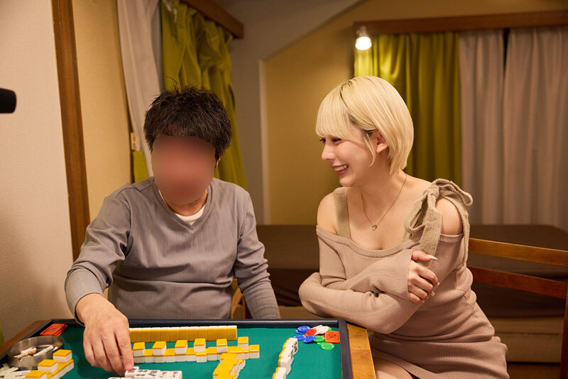 生活困窮者施設の慰安訪問 厳しい生活を目の当たりにした弥生みづきが住居者の尻穴がふやけるまで舐め回し、全てを受け入れるアナル舐め性交 サンプル 16