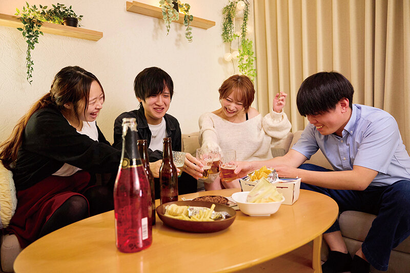 あの日、出逢ったヤリマンビッチに超絶グラインド騎乗位からパイパン顔騎のPtoCで夜が明けるまで痴女られた 弥生みづき サンプル 3