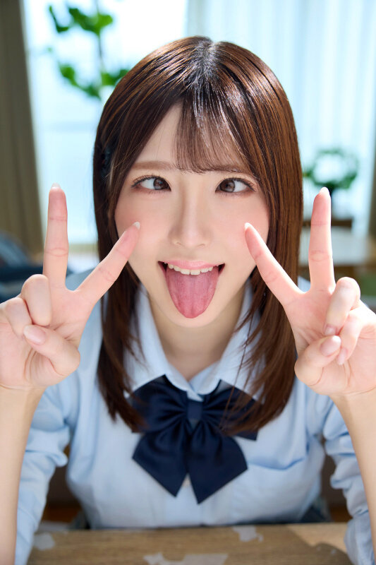顔シコ！顔面ドアップ誘惑主観 年の離れた従妹が覚えたてのアヘ顔見せつけ挑発でボクの欲情を掻き立ててくる…。皆瀬あかり サンプル 1