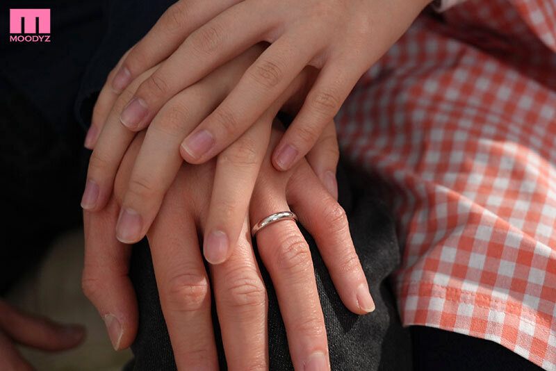 「私は2番目でもイイですよ」妻子が実家帰省中に、乳デカ保母さんの誘いに負けて始まる仮ソメ同棲不倫中出し1週間 彩月七緒 サンプル 20
