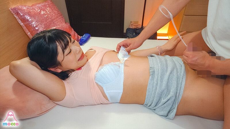 父親の再婚で突然できたデカチンすぎてノーパン派の男の娘J系ギャル義妹に無防備ペニチラ誘惑され辛抱たまらず凸撃兜合わせ手コキで亀頭密着相互射精しまくった。 狐森りつ サンプル 11