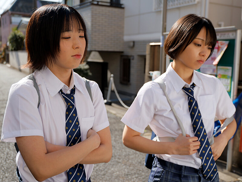 男子校の親友は実は女子！？ ニューハーフつるぺたボーイッシュレズビアン 近藤ムム/もなみ鈴 サンプル 1