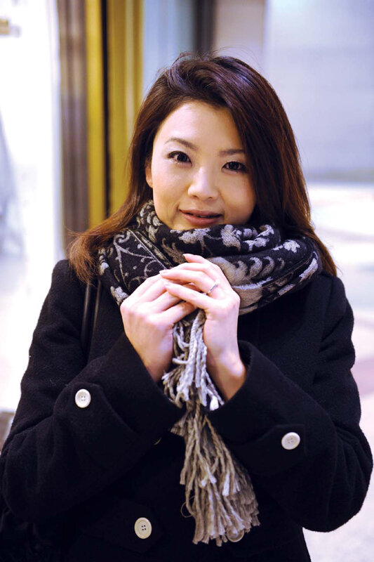 人妻ナンパ昭和生まれの熟妻平成生まれの艶妻夫とのセックスはご無沙汰で欲求不満奥様に生チン入れて子宮の奥に濃厚ザーメン中出し発射15人5時間 サンプル 18