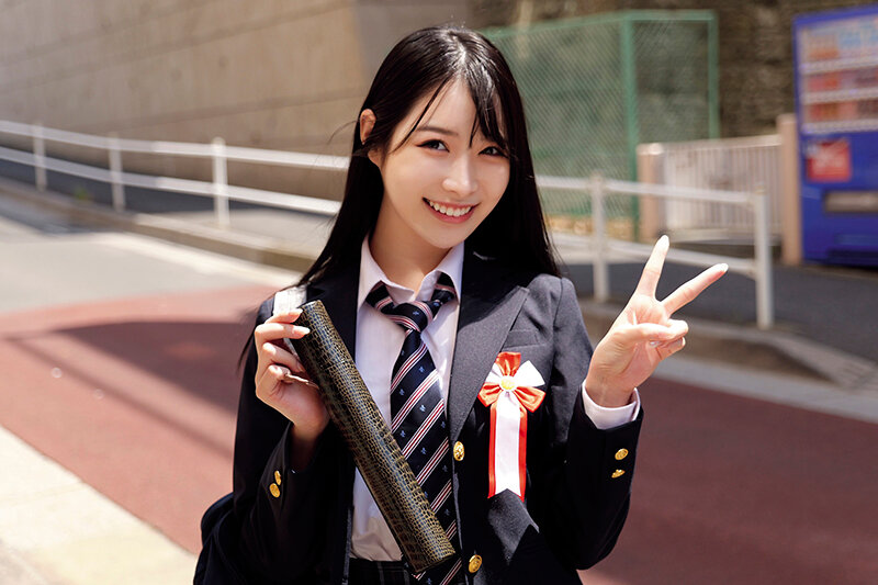3分前まで女子〇校生！～2026年～卒業式直後に思い出の制服に初めての大量ぶっかけ！溜まりにたまった濃厚精子をあびせられ汚され全身精子でべっとり！ニオイたつチ〇ポ汁に火照ってそのまま生中出しSEX！！ サンプル 6