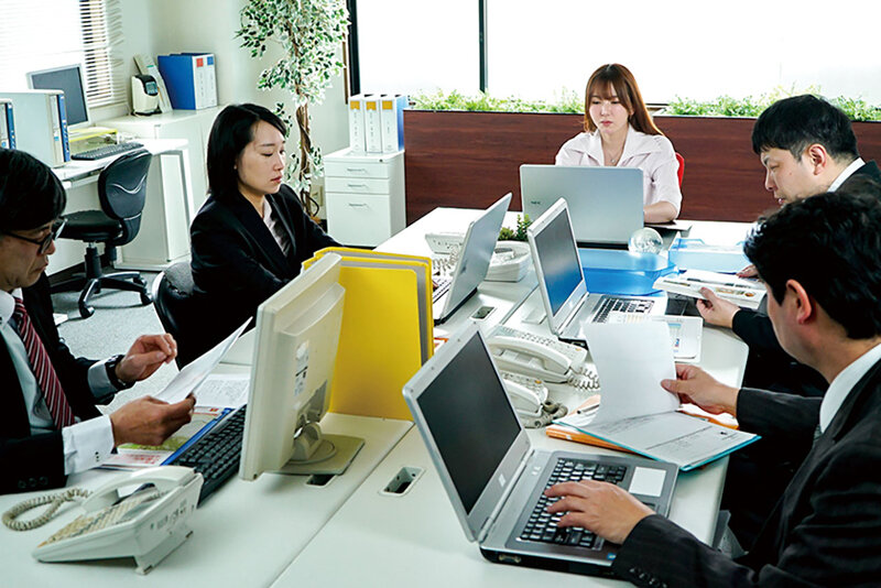 退職するなんて言わないで… 会社を辞めたい部下を引き止め。痴女上司の個別逆レ●プ勧奨 波多野結衣 サンプル 2