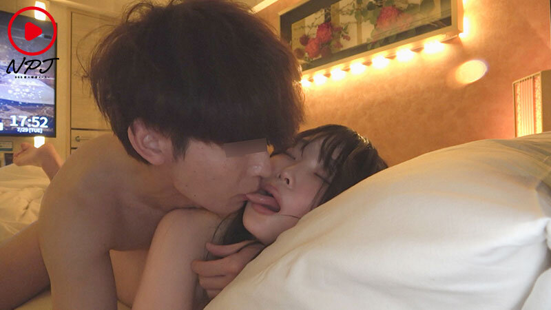 素人女子達のメロ顔KISS脳がトロける濃厚ベロキスSEXナマなキス顔28連発！240分ず～っとベロチュウえっちしよっ！ サンプル 2