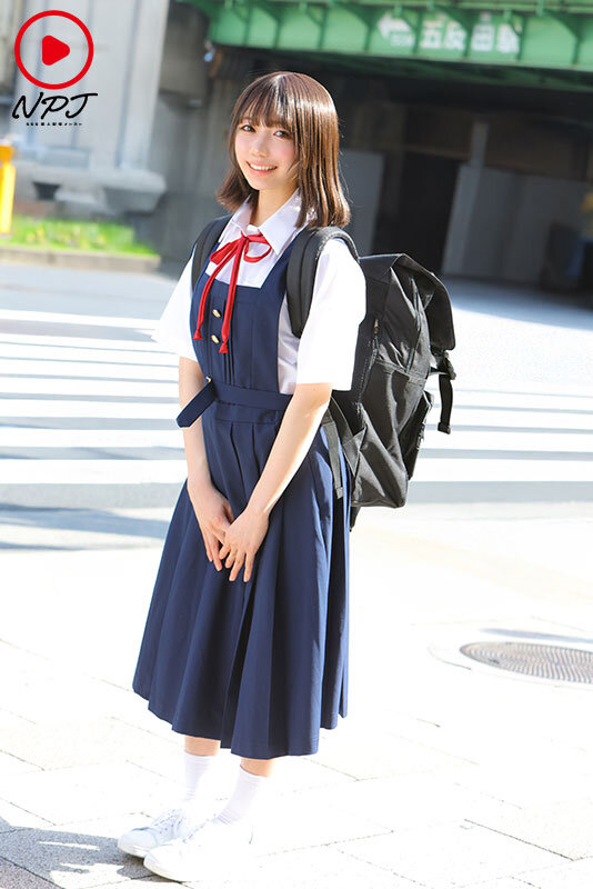 修学旅行で来ていた微乳J●を自由時間の2時間、ハメまくった（笑） ネットで知り合った初対面のおじさんにリアルで会ったが最後。断り切れなくて、中出しまでされてしまった無垢女子。 ゆな サンプル 1