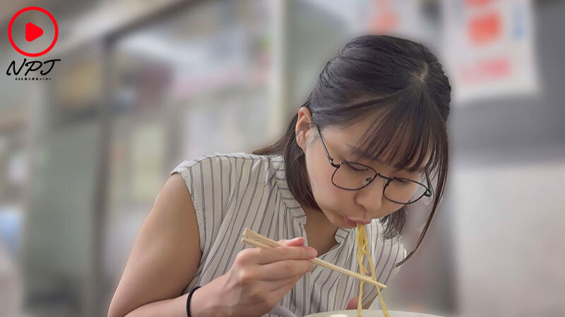 地味メガネ巨乳とマッチング 自我が性欲に喰われ朝までナカイキしながら痴女られました。 サンプル 1
