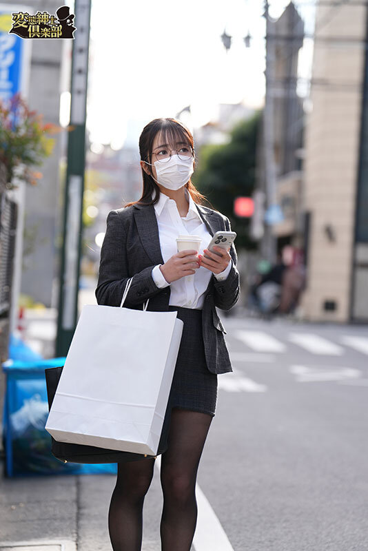 尾行盗撮地味メガネ巨乳毒盛り孕ませ●姦 サンプル 1