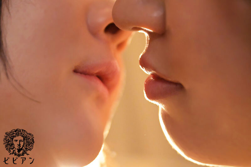 君が私の百合のはじまり。 傷を舐め合う女と女。心と心の繋がりを求めあう身体。ひと時の慰めでも結ばれた2人の絆は本物。 福原みな 東雲はる サンプル 2