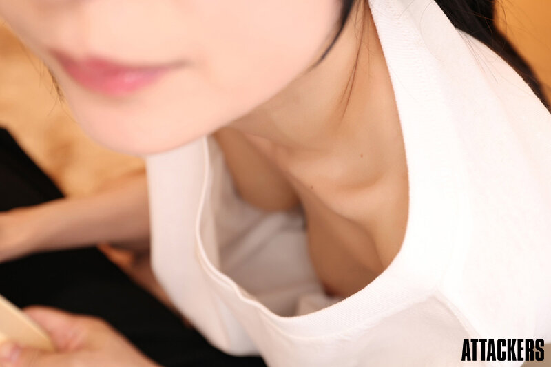 【VR】「お兄ちゃん私とエッチしたいんでしょ？」 親が再婚して僕にめっちゃ可愛い妹が出来た。無防備な格好で大きな胸を密着させてくる妹の無自覚誘惑に僕は耐え切れず何度もセックスしてしまった8KVR。 梓ヒカリ サンプル 9