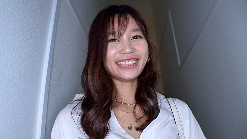 THE ドキュメント 本能丸出しでする絶頂SEX 笑顔が可愛い美人若妻が欲求不満でデカチン乱交狂い 前田美波 サンプル 1
