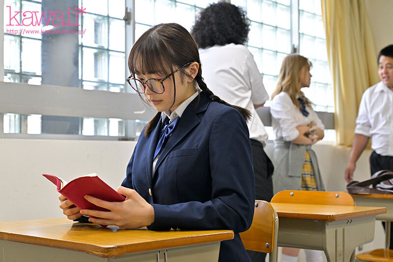 【ウブそうなダウナー系妹×イケイケギャル姉】の見た目とSEX正反対姉妹が同級生クンのチ●ポを学生なのに中出ししまくり奪い合い サンプル 2