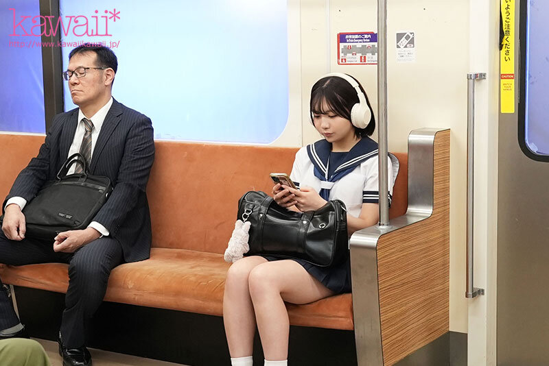 終電で寝過ごした女子学生は駅員に車両痴●され始発まで抜かずの種付けプレス23発 齋藤かさね サンプル 1