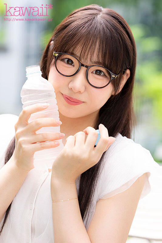 努力しまくってようやく内定を勝ち取った ‘不憫かわいい’新卒女子アナ（予定）が、衝撃のAVデビュー出演…なんで！？ 水川菜月 サンプル 1