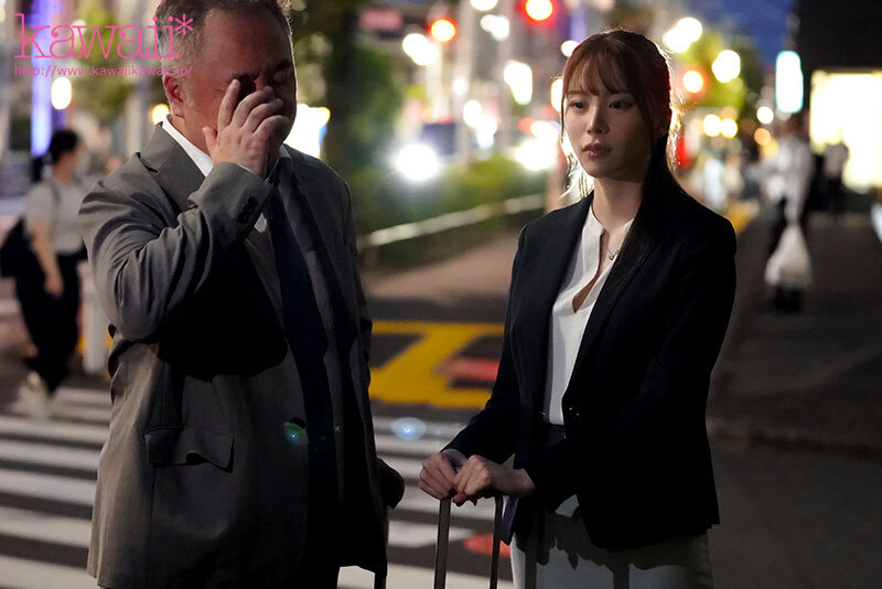社員の俺らは…優秀なキレ可愛いOLが社長から気に入られていてもの凄くムカついたので出張先の相部屋で20発中出し孕ませて輪●して発散しました。 笹倉彩 サンプル 2