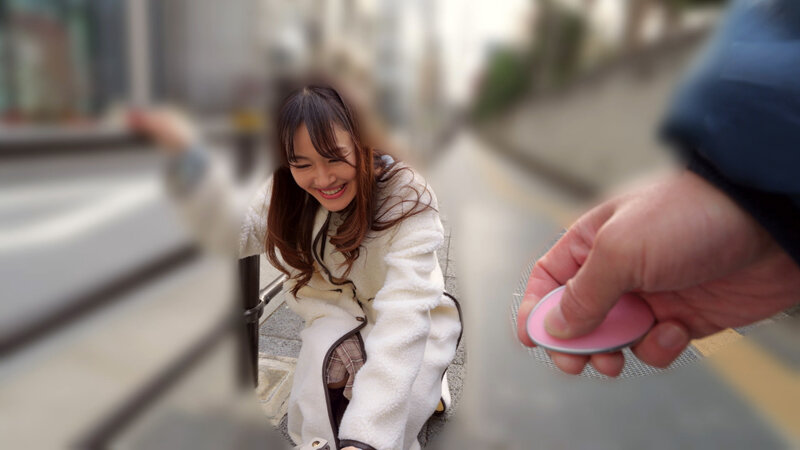恥辱、陵●、とびっこ装着・繁華街デート！41 ももの真利奈 サンプル 2