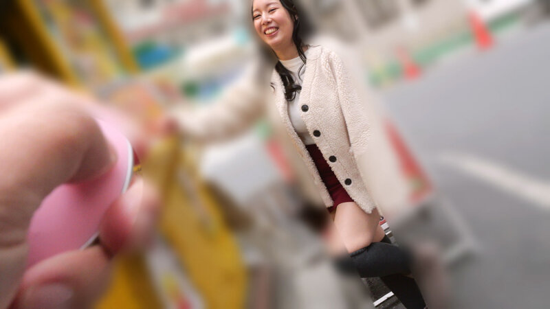 恥辱、陵●、とびっこ装着・繁華街デート！38 塚田しおり サンプル 4