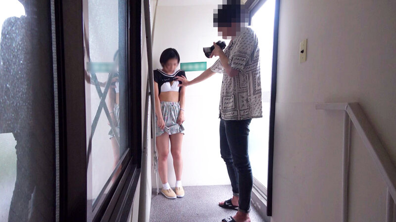 【小さな女の子2体にイタズラ】無邪気な笑顔が曇り不安な顔で警戒する姿に興奮が抑えきれず未熟ワレメに大人の勃起チ●ポを埋め込んでしまいました… サンプル 5