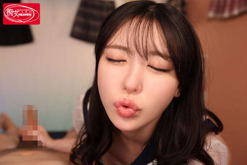 【VR】接吻リフレVR「私の唾液飲み干して♪」時間無制限キスOK！射精の瞬間もキス！涎だらだら痴女られたボク 超至近距離で愛あるベロチュー風俗！ 黒島玲衣 サンプル 6