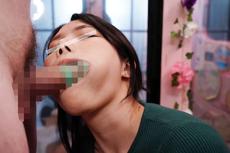 一般男女モニタリングAV×マジックミラー便コラボ企画 愛する夫の目の前で路上NTR！清楚な人妻が「お口だけでコンドーム装着」に挑戦！2 ノーハンドでデカチンを咥えたご無沙汰妻のオマ○コは欲しがり汁が溢れ出す！旦那の目の前で寝取って最後はゴムを外して生中出し！ サンプル 7