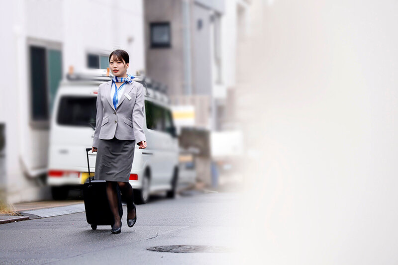 緊縛解禁！美脚キャビンアテンダントが緊縛調教でドM覚醒！淫乱ドすけべ女に豹変し自ら性処理おもちゃに堕ちた大手航空会社の黒パンストCA 椎名ななみ サンプル 2