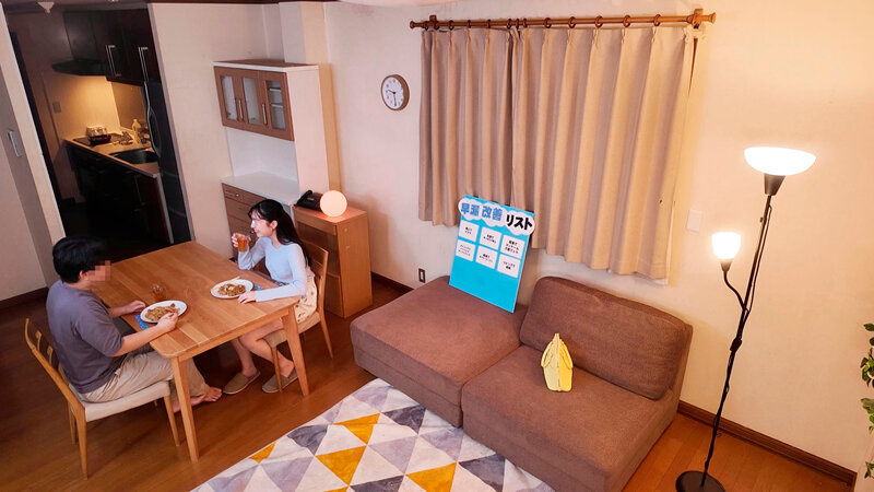 一般男女モニタリングAV 早漏童貞リアリティショー企画 リアル友達同士の大学生男女がひとつ屋根の下で「24時間早漏改善生活」ゴムを重ねても冷やしても何を試しても無限に暴発→即勃起する男友達チ○ポを救う奥の手は生ハメ筆おろし！性欲が止まらない2人は友情の壁を超… サンプル 4