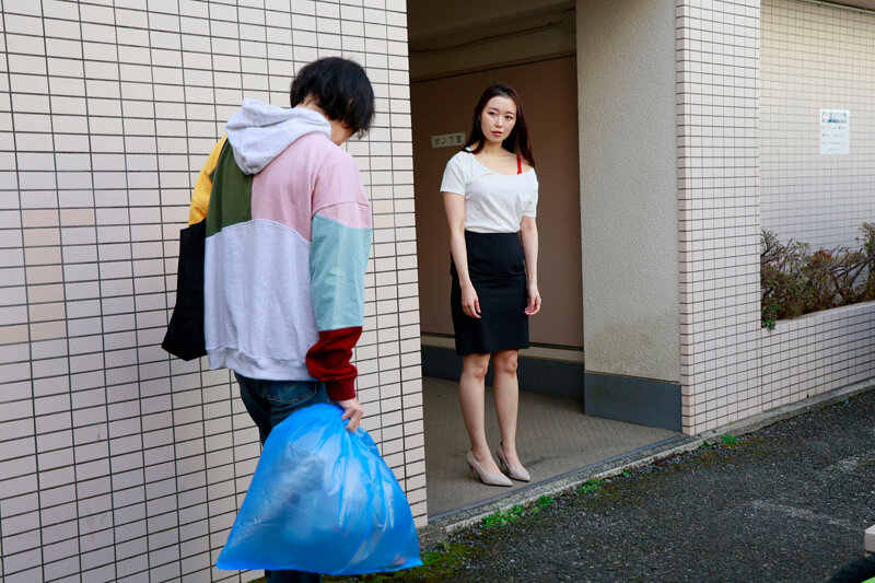 隣の部屋の変態ストーカーおばさんに狙われて… 拘束逆レ●プで童貞を奪われおばさんの家に監禁されたボクは毎日好き勝手に犯●れて射精廃人になった 流川はる香 サンプル 3