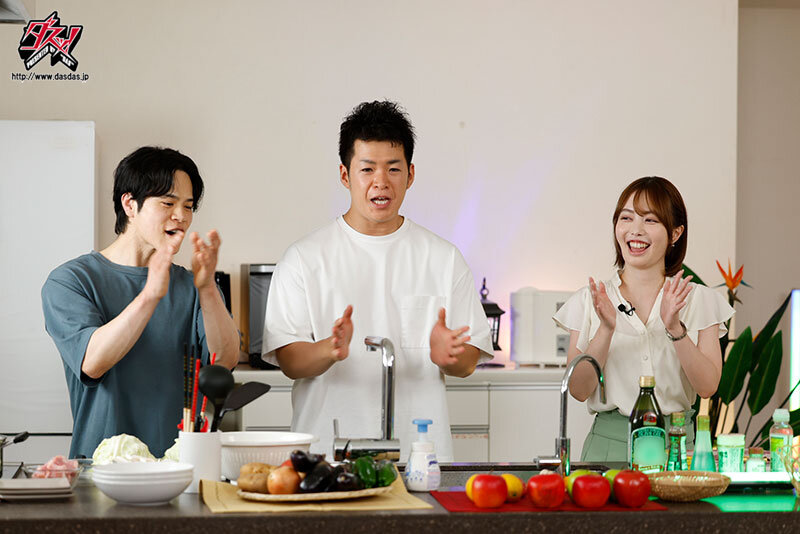 アンタの股間、ぐちゃぐちゃだよ？ドコデモ悪質セクハラ三昧！糸引くほど愛液あふれて公然羞恥ガチアクメ堕ち！狙われた新人アナウンサー 小栗操 サンプル 1