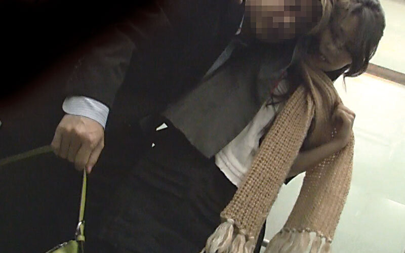 憧れていた美人OL（既婚）が終電逃してボクと相部屋に…4時間 サンプル 1
