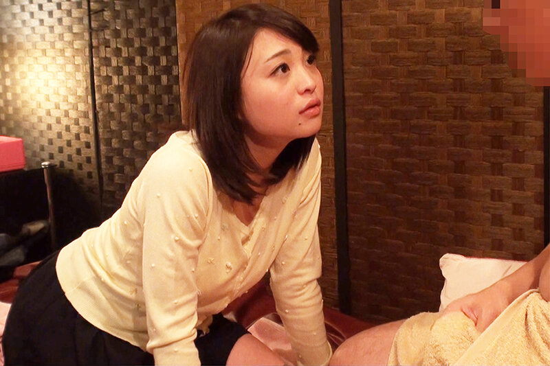 東京23区内の人気オナクラで実証！2人っきりのプレイルームで徐々に子宮が火照り出す催淫ハーブを焚いたら、みるみる充血する敏感オマ○コ！「本番NG」「脱ぎもNG」「キスもNG」だけど可愛さでNo.1のプレミアム嬢となし崩し生本番は出来るのか！？ 2 かすみ サンプル 1
