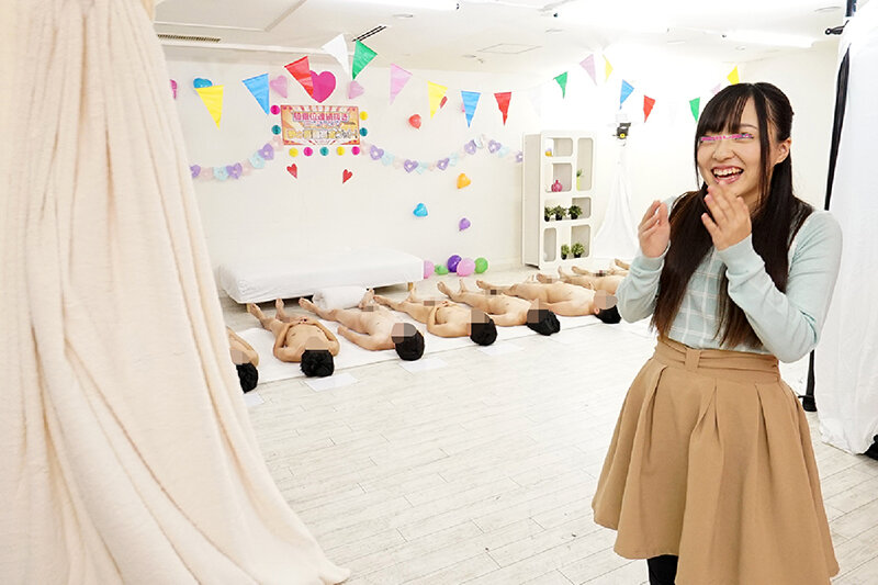 またがり腰振りヌキまくり！！素人女子大生がズラ～ッと横に並んだチ○ポ10本を生ハメ騎乗位で連続即ヌキに大挑戦！ 2 フル勃起チ○ポを騎乗位で次から次へと射精させザーメンで溢れるほどに満たされたオマ○コは絶頂が止まらない！ あい サンプル 2