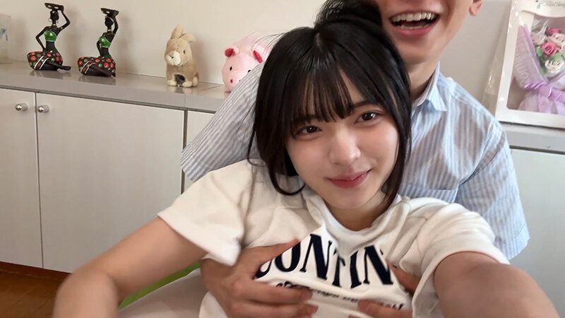 【素人ムクムクROOM】 部屋で昼からハメパコる同棲カップル！ ラブラブ・即ハメ・家中いつでもどこでも・ハメ撮り・中出し エロカワ彼女5名収録！ サンプル 4
