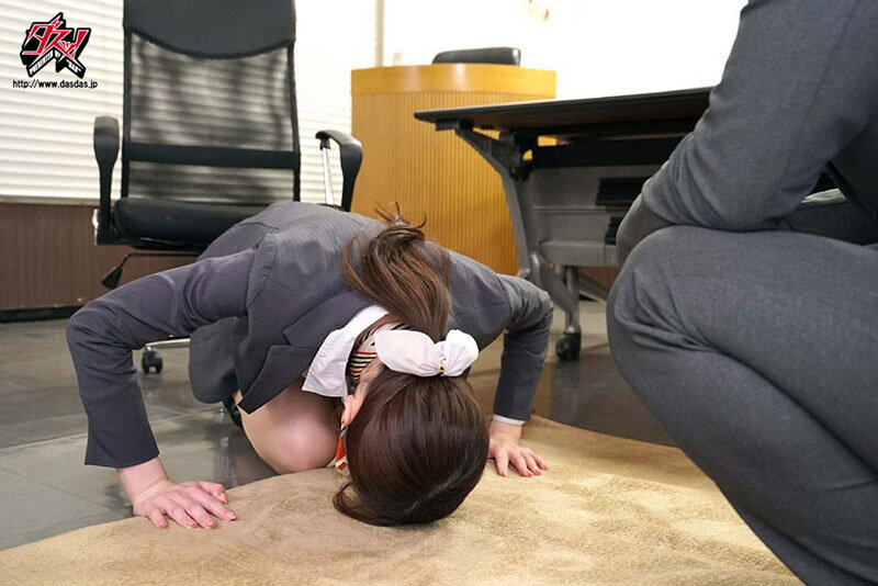 やられたらヤり返す。発注ミスの責任を押し付けたニューハーフ女専務の変態性癖を暴き、屈辱の土下座からのドM性奴●へ 社内下克上リベンジ 柚木れんか サンプル 3