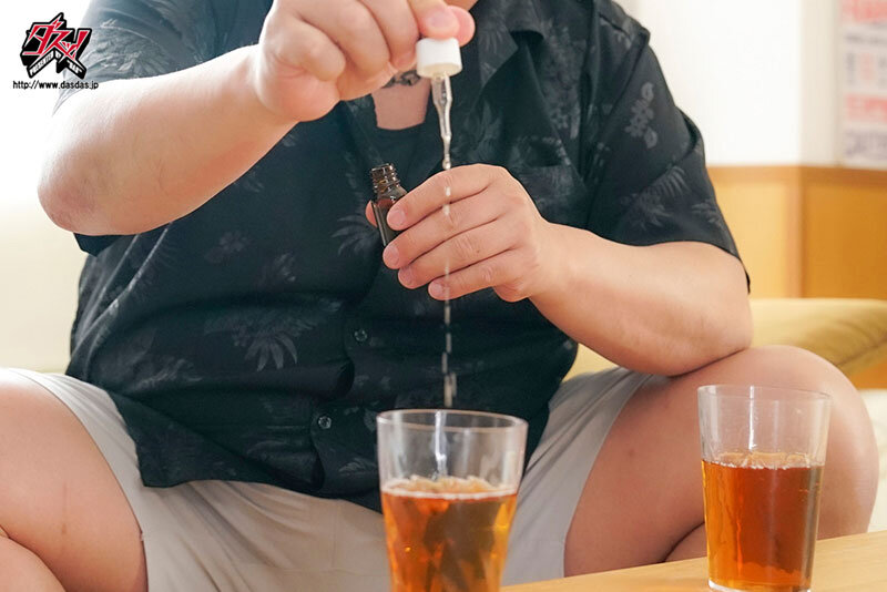 優しさこぼれ落ちるほどの超乳彼女がDQNな先輩に寝取られ種付けプレスされていた。 彩月七緒 サンプル 16