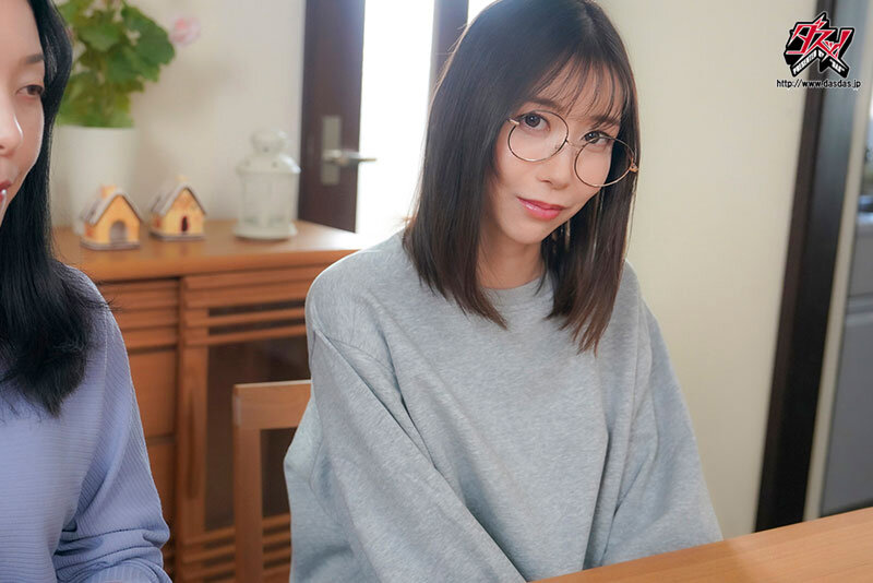 根暗巨乳メガネ姉に「イキそうなのこらえてるの？すごく尊い」と囁かれ、理性をぶっ壊されて何度も中出しする極限チンイラ痴女POV。 黒川すみれ サンプル 20