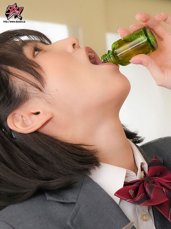 「謝るくらいなら死んだ方がマシ！」絶対に謝らない傲慢いじめっ子。媚薬漬けでプライドを完全破壊し、セックス中だけ「ごめんなさい、もう許して」と涙を流しながら絶頂痙攣で謝罪し続けるメス堕ち記録。 倉本すみれ サンプル 9